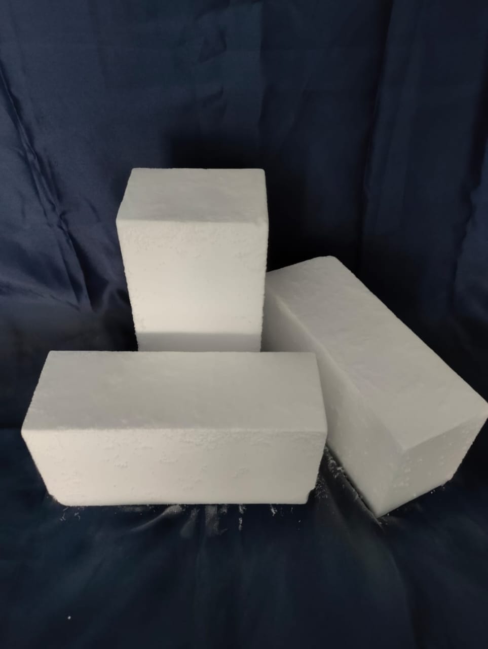 https://mail.sintas90.co.id/img/products/DryIce.jpg